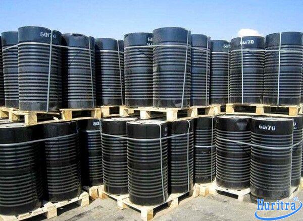 Kê pallet giúp bảo quản và di chuyển nhựa đường phuy 60/70 thuận tiện