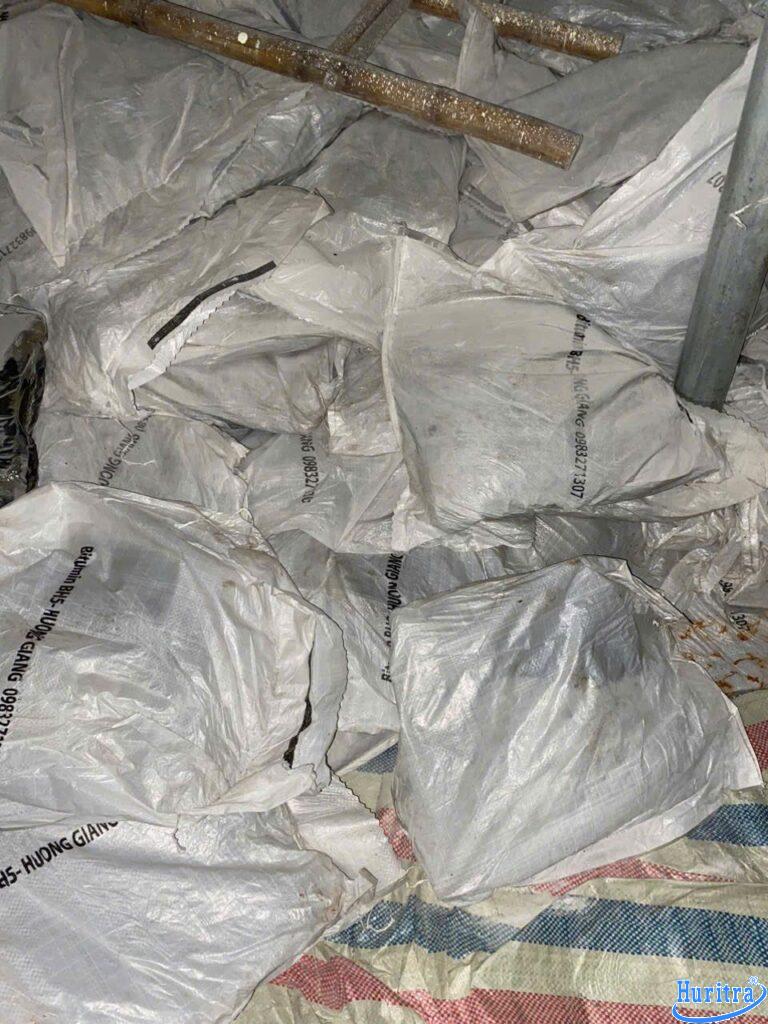 Nhựa Đường Cứng (115/15) - Cập Nhật Đặc Tính, Ứng Dụng & Báo Giá 2025 22 z6899752513272 6afdc6ce430c508514475e7b568561c9