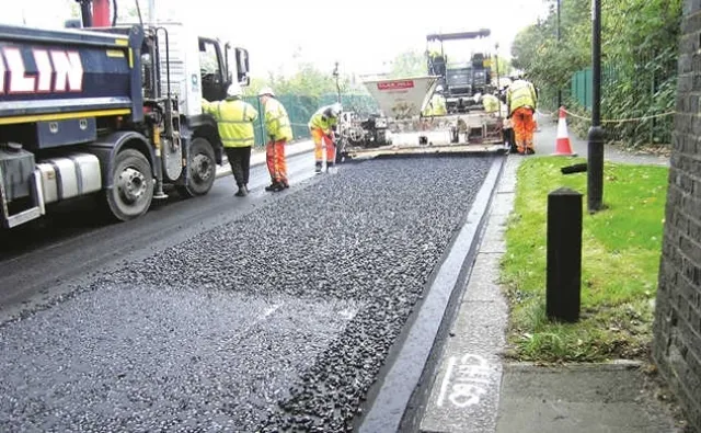 Nhựa đường có phải chất rắn kết tinh không? Cùng giải đáp thắc mắc 7 Nhựa đường không có cấu trúc tinh thể mà thuộc nhóm chất rắn vô định hình