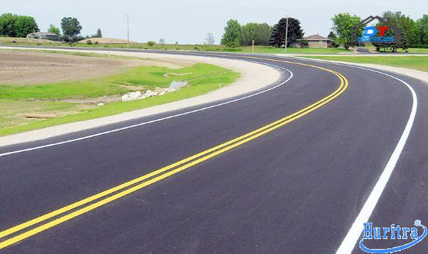 Nhựa đường giá rẻ – Giải pháp tối ưu cho công trình bền đẹp và tiết kiệm 7 Nhựa đường (Bitumen) là hợp chất màu đen, có độ nhớt cao, được tạo ra từ quá trình chưng cất dầu thô